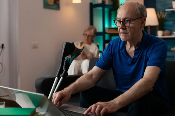 Quels sont les meilleurs étirements pour prévenir les douleurs de la nuque?